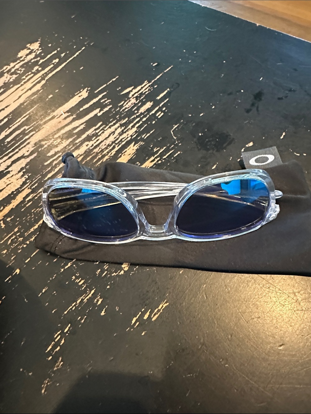 Oakley frogskin Clear Frame Sunglasses with Blue Mirrored Lenses - Picture 4 of 4